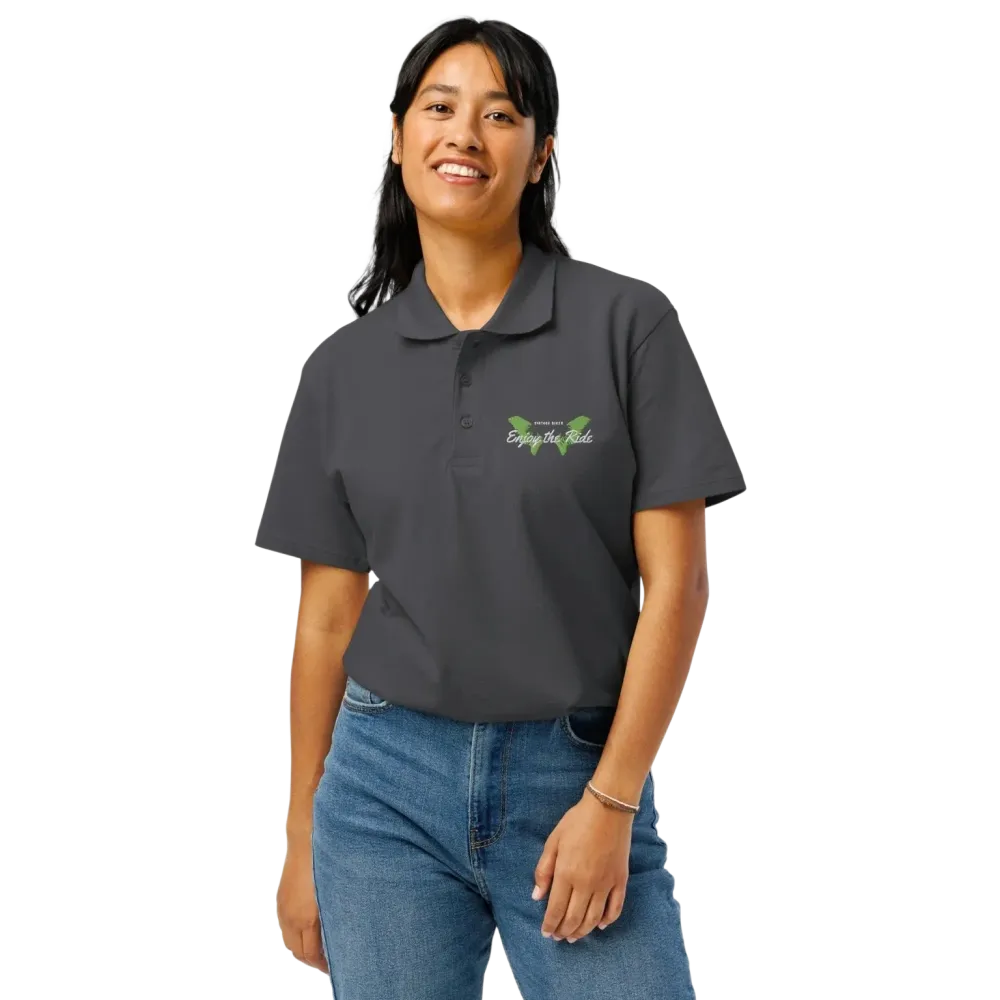 Unisex Poloshirt von BUYATHOME24 in Mouse Grey, mit geripptem Kragen, Knopfleiste und Stickerei, Freizeitkleidung, Vorderansicht