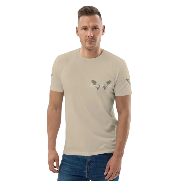 Unisex Bio-Baumwolle T-Shirt mit Grafik-Design im Biker-Stil, in Desert Dust Farbe, Frontansicht, Größen S bis 5XL.
