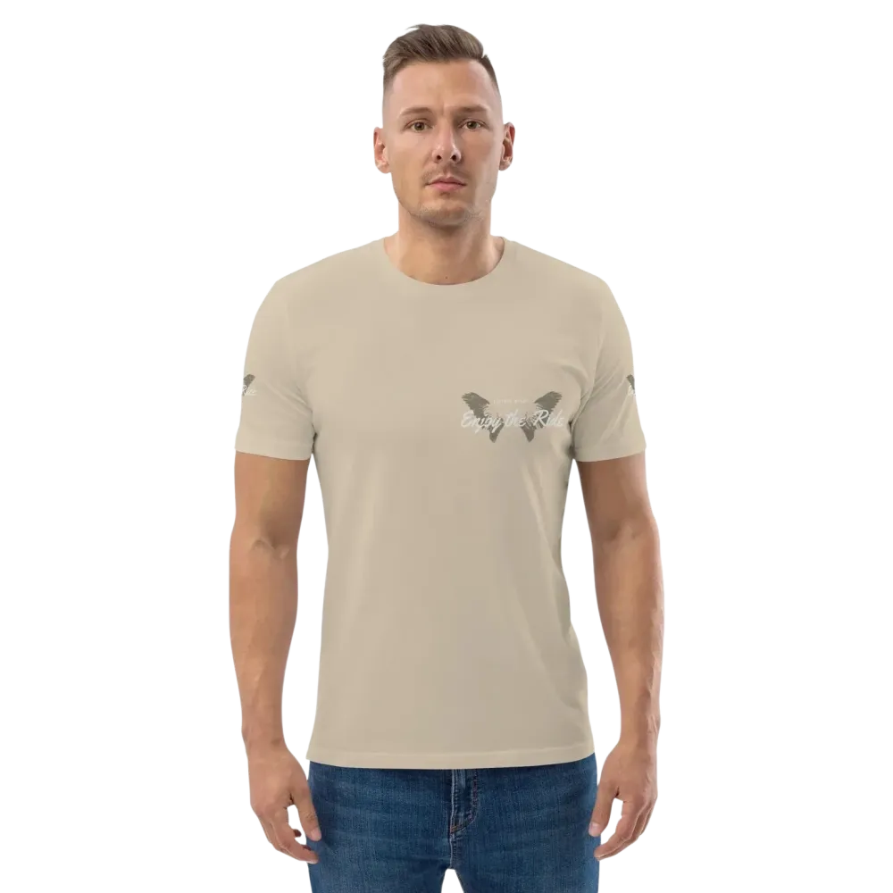 Unisex Bio-Baumwolle T-Shirt mit Biker-Grafik in Desert Dust, vorneansicht, bequemes Freizeit-Shirt in verschiedenen Größen