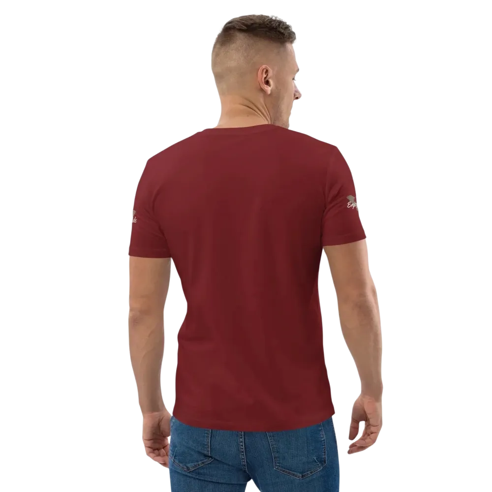 Unisex Bio-Baumwoll-T-Shirt im Biker-Stil in Burgunder, Rückenansicht, von BUYATHOME24, vielseitiges Freizeit-T-Shirt für S bis 5XL