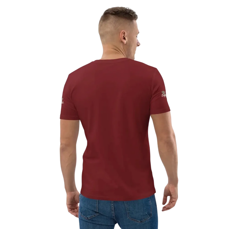 Unisex Bio-Baumwoll-T-Shirt im Biker-Stil in Burgunder, Rückenansicht, von BUYATHOME24, vielseitiges Freizeit-T-Shirt für S bis 5XL