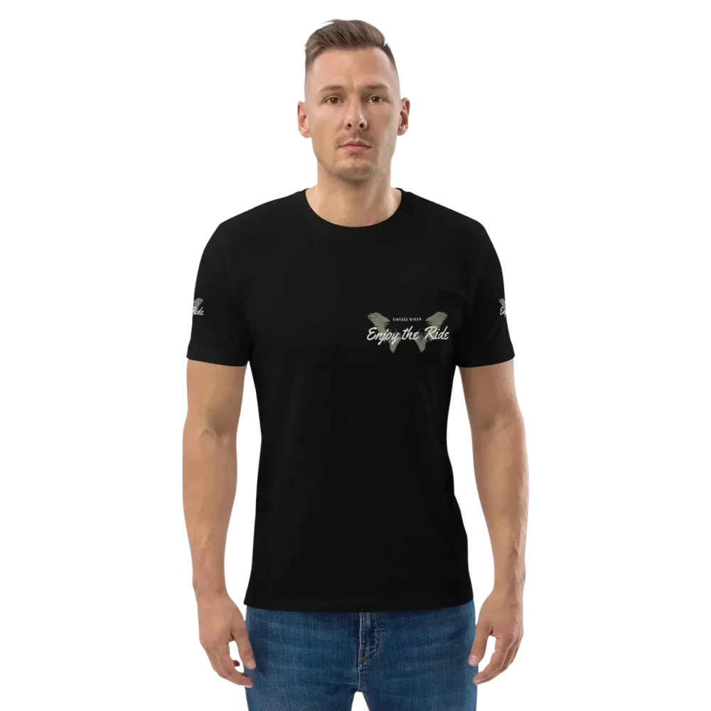 Unisex Bio-Baumwolle T-Shirt in Schwarz mit Grafikdesign, Freizeit- und Biker-Stil, von BUYATHOME24, vorne sichtbar.