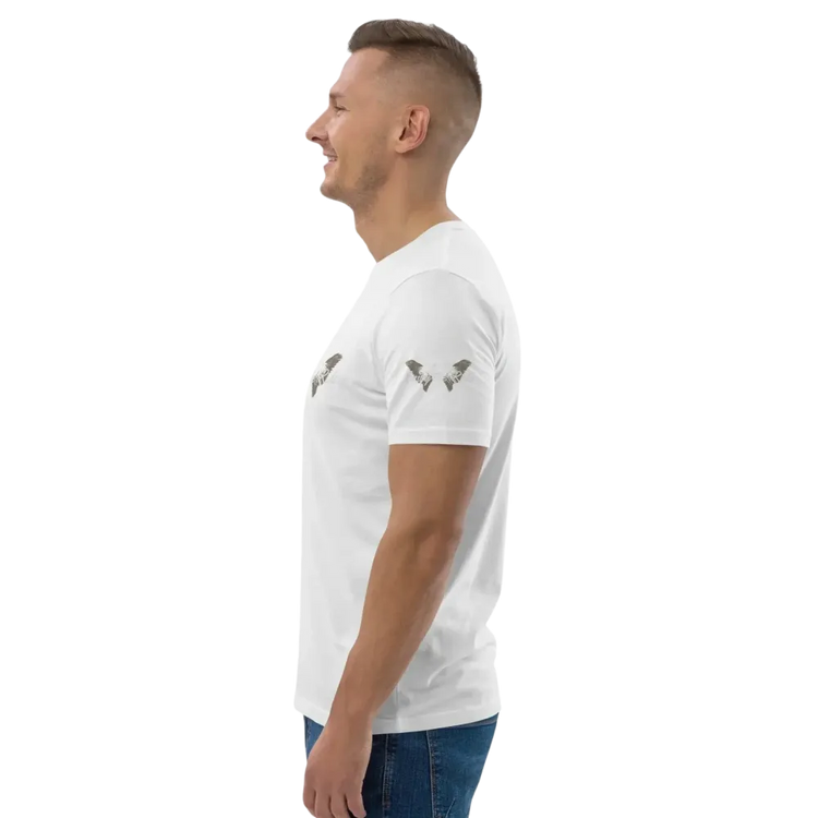 Unisex Bio-Baumwoll-T-Shirt in Weiß mit Biker-Grafik, Freizeitstil, von BUYATHOME24, vorne links, in Größe S bis 5XL