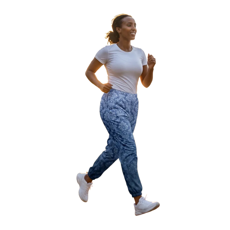 Unisex Trainingshose aus Polyester mit Reißverschlusstaschen in XS-3XL, bequem und sportlich, in verschiedenen Farben.