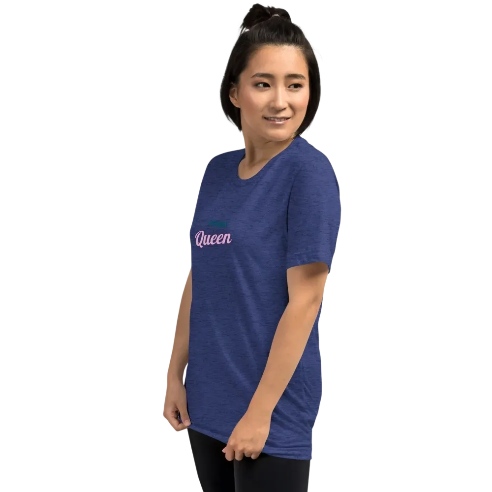 Unisex Tri-Blend T-Shirt in Navy mit Vintage Look, Damen T-Shirt von BUYATHOME24, linke Frontansicht, Geburtstagsgeschenk