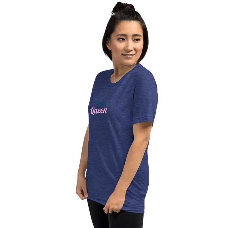 Unisex Tri-Blend T-Shirt in Navy mit Vintage Look, Damen T-Shirt von BUYATHOME24, linke Frontansicht, Geburtstagsgeschenk