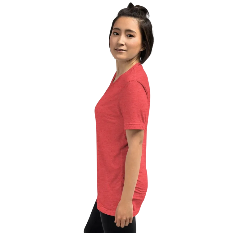 Unisex Vintage Look T-Shirt von BUYATHOME24 in Rot, Damen T-Shirt, schmaler Schnitt, aus Tri-Blend-Baumwolle, Linke Seite.