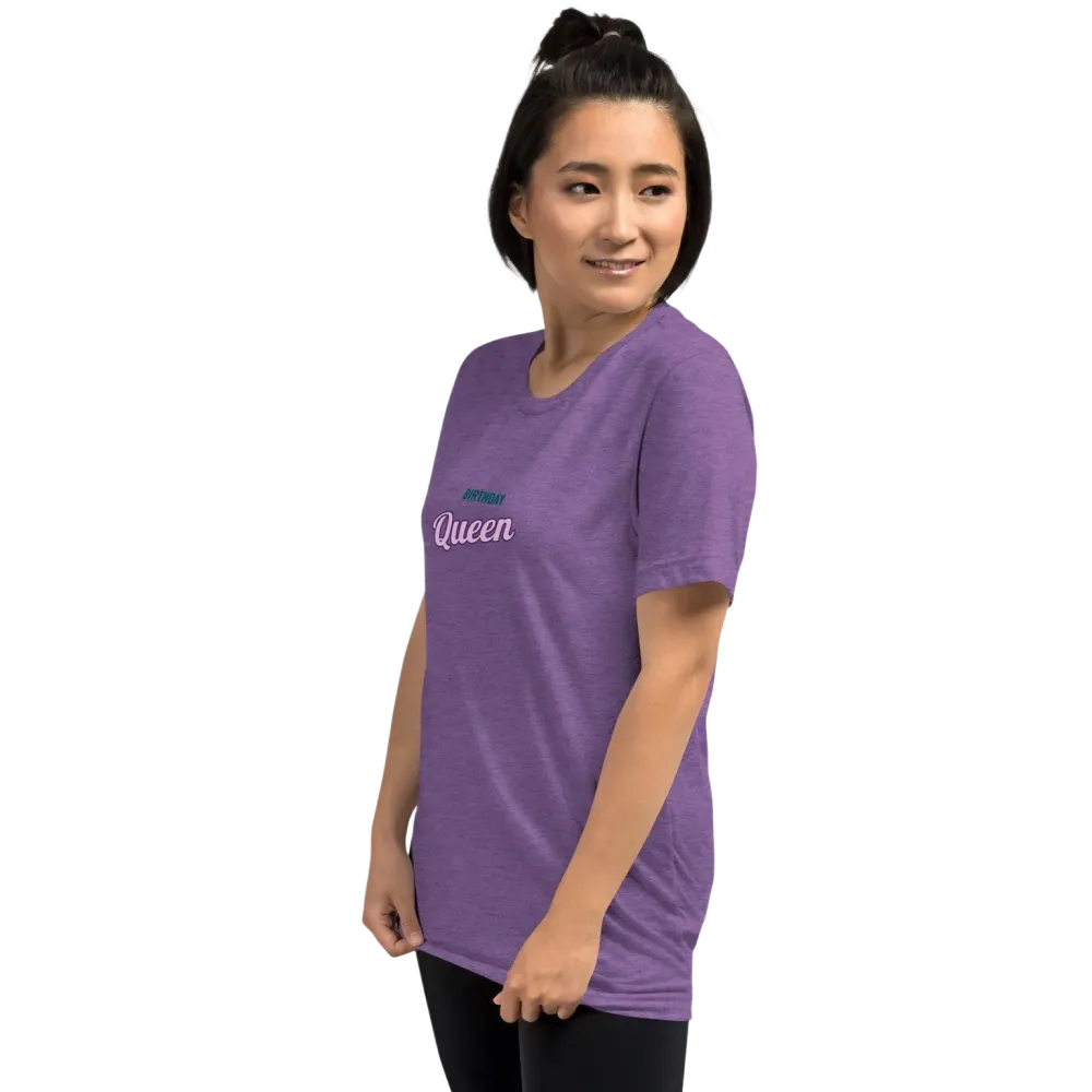 Lila Damen T-Shirt im Vintage Look von BUYATHOME24, unisex Tri-Blend, links vorne, für Geburtstagsgeschenke, in XS bis 4XL