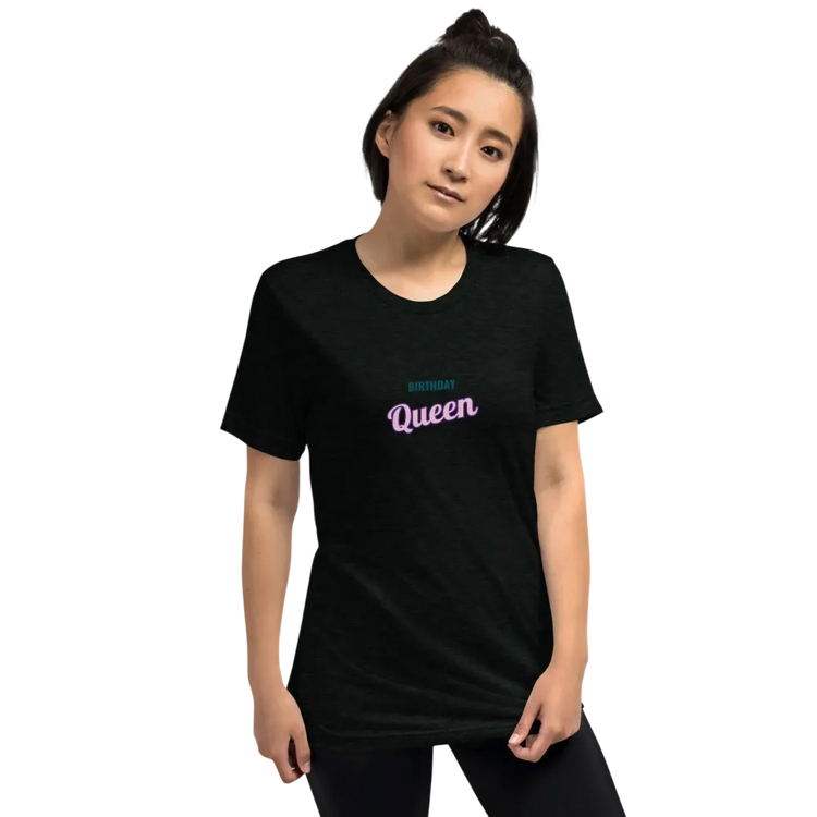 Schwarzes Damen T-Shirt im Vintage-Look von BUYATHOME24, unisex Tri-Blend-Stoff, bequemes Shirt für Geburtstagsgeschenke