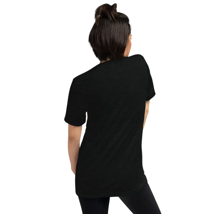 Schwarzes Damen T-Shirt im Vintage Look, unisex Tri-Blend Material, kurzärmelig, von BUYATHOME24, Größe XS bis 4XL.