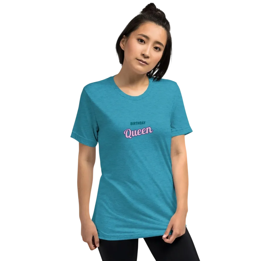 Unisex Vintage Look T-Shirt in Aqua von BUYATHOME24, Damen T-Shirt mit Geburtstagsdesign, frontales Druck, bequemes Tri-Blend Material