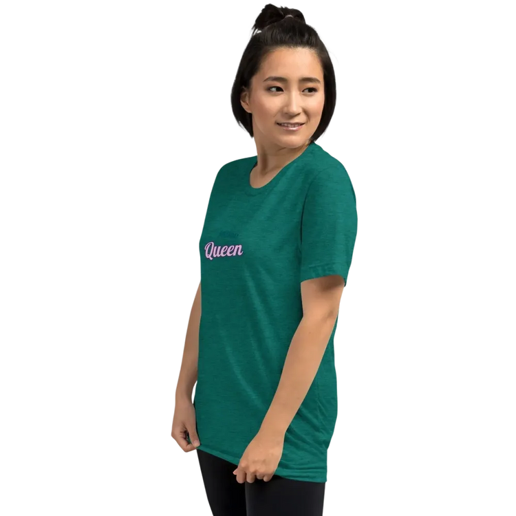 Vintage Look Damen T-Shirt in Teal von BUYATHOME24, unisex Tri-Blend, links vorne sichtbar, perfekt für Geburtstagsgeschenke