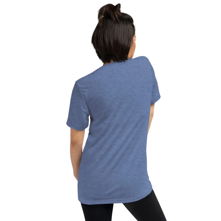 Unisex Vintage Look T-Shirt von BUYATHOME24 in Blau, Damen T-Shirt, Geburtstagsgeschenk, Tri-Blend Stoff, Rückenansicht