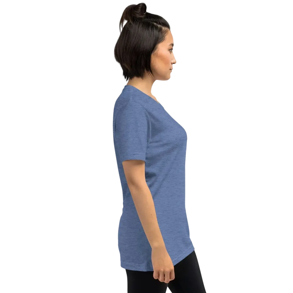 Vintage Look Damen T-Shirt in Blau mit Queen-Print, unisex Tri-Blend, perfekt als Geburtstagsgeschenk, in XS bis 4XL von BUYATHOME24