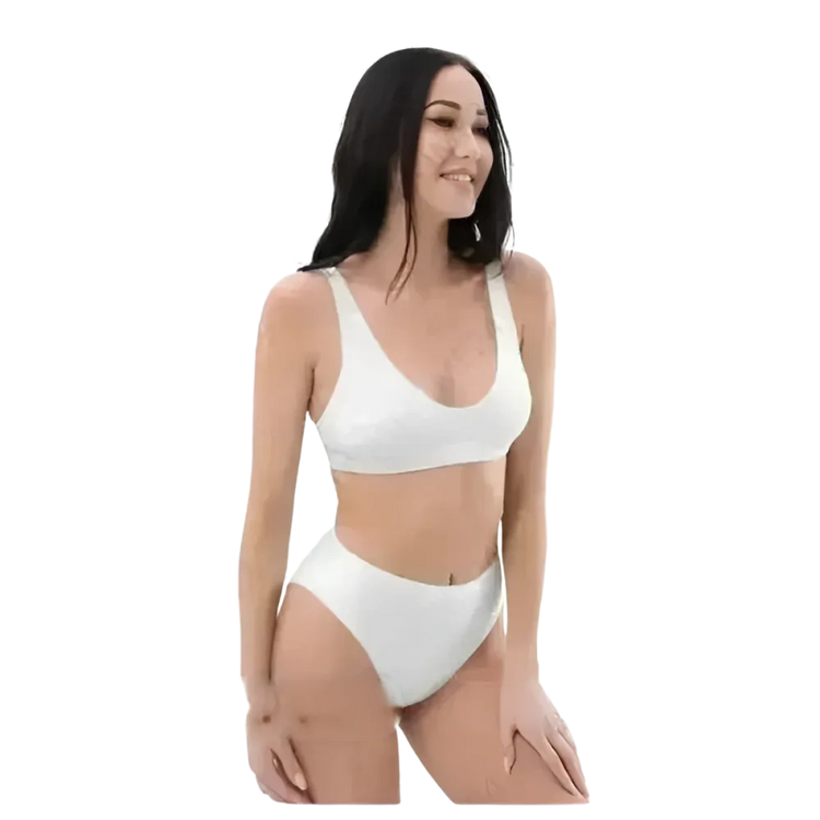 Weißes Damen Bikini Set von BUYATHOME24, schnelltrocknend und bedruckbar, in den Größen XS bis 3XL, mit Bikini-Top und -Hose.