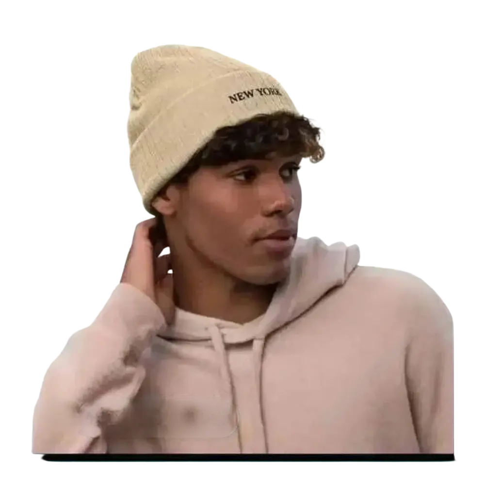 Beige Herren- und Damen-Strickmütze von BUYATHOME24, Winter-Beanie, 45-64 cm, für kalte Tage, warm und bequem.