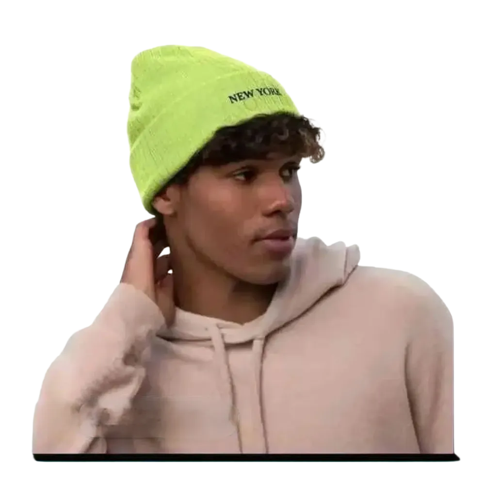 Herren- und Damen-Strickmütze von BUYATHOME24, Winter-Beanie in Acid Green, 45 cm bis 64 cm, warm und bequem.