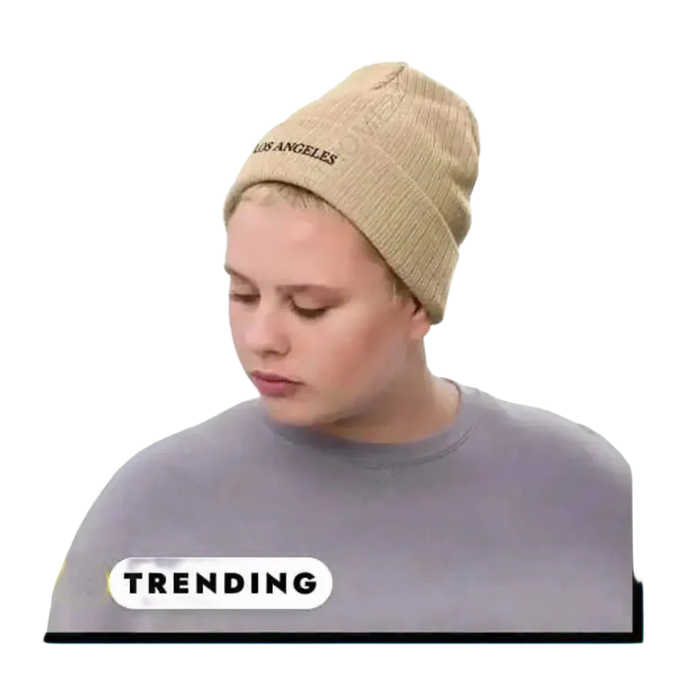 Zweilagige gestrickte Wintermütze für Herren und Damen, Beanie in Beige, passend für Kopfumfang 45-64 cm.