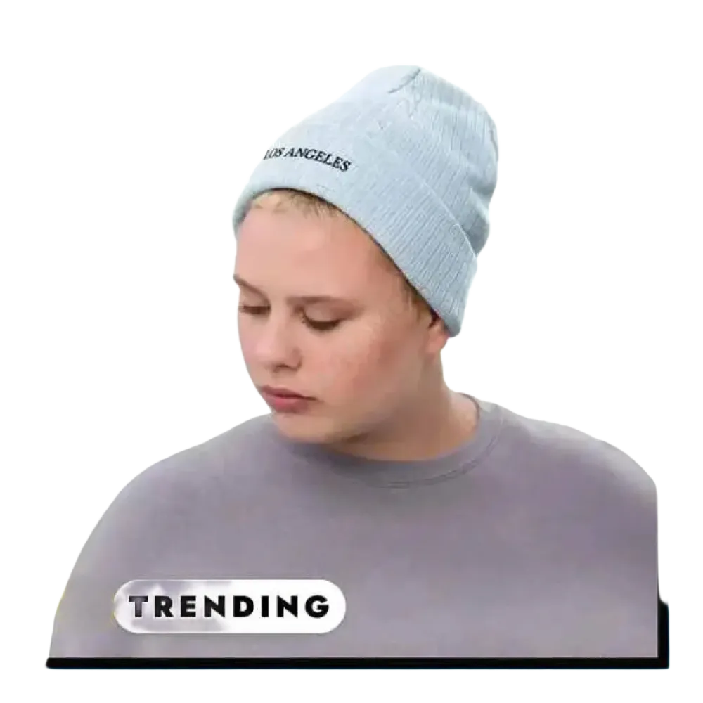 Zweilagige Wintermütze Beanie für Damen und Herren, hellblau, 45-64 cm, aus Strickstoff, bequem und warm.